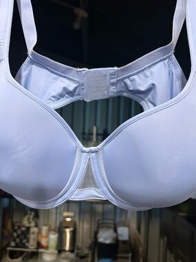 Underoutfit THE UNDERWIRE CRADLE BRA